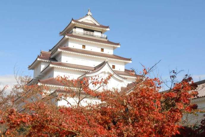 福島県会津若松市にある鶴ヶ城の紅葉