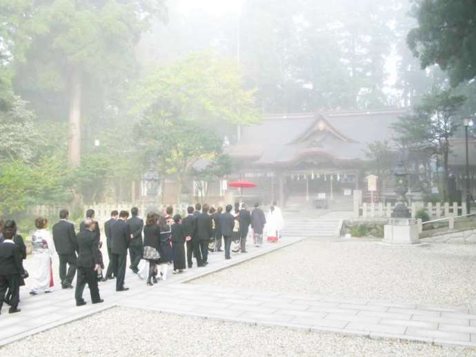 劔神社の外観