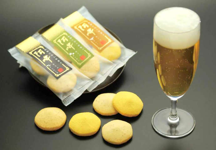 菓子匠うぶた堂の阿吽とグラスビール