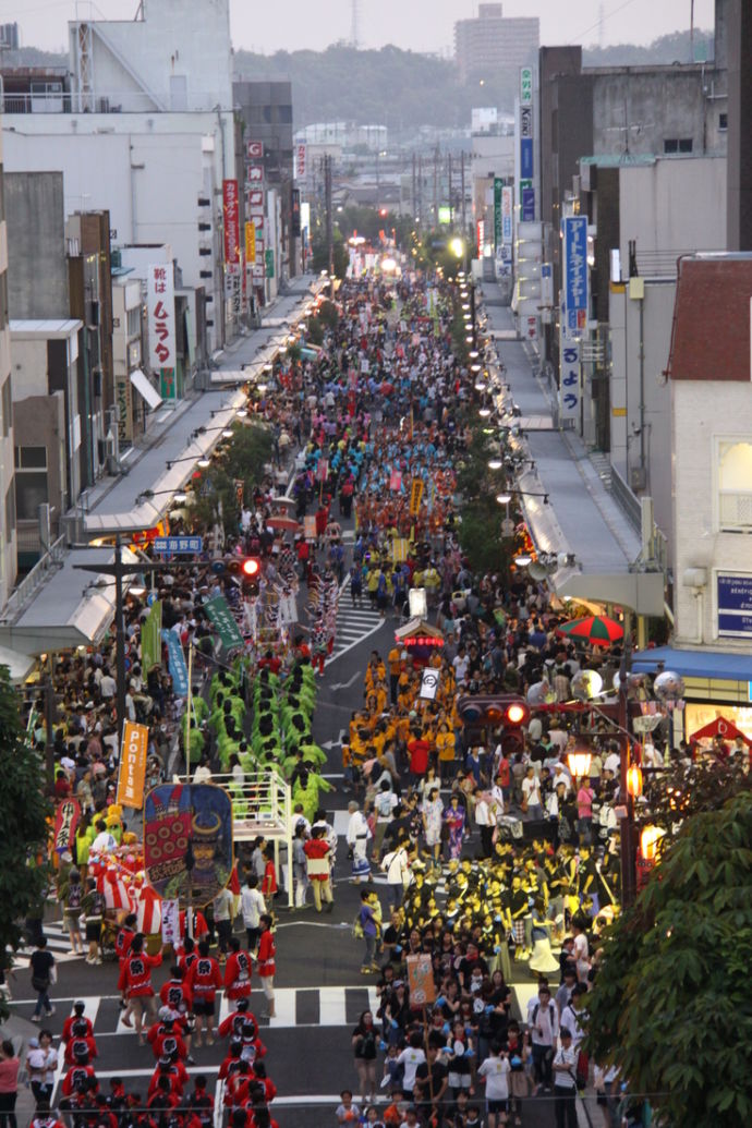 夏祭り「上田わっしょい」の様子