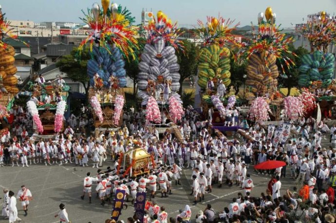 宇原神社で毎年秋に行われる宇原神社神幸祭の様子