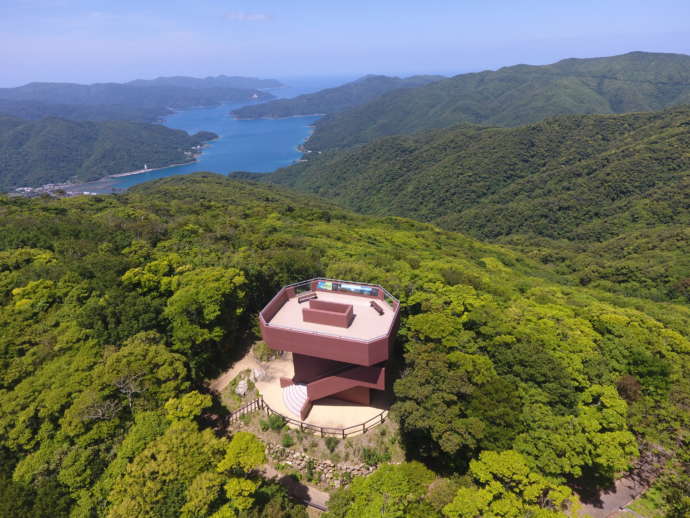 湯湾岳頂上の湯湾岳展望台