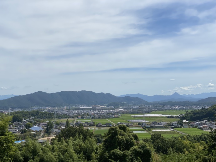 熊本県宇土市の海と山があるまちなみ