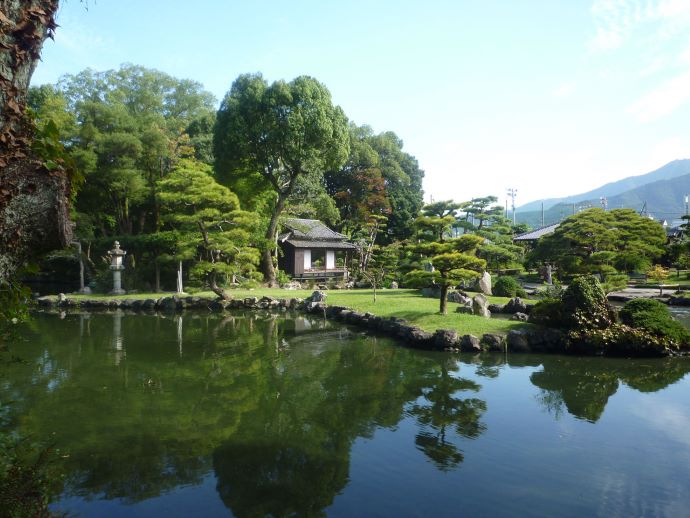 宇和島市にある天赦園の様子