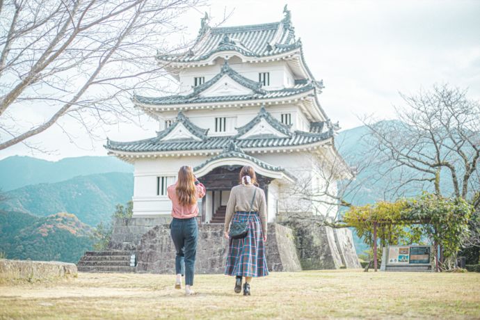 宇和島城の観光風景