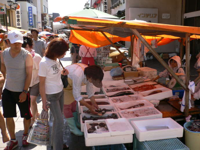 輪島朝市の様子