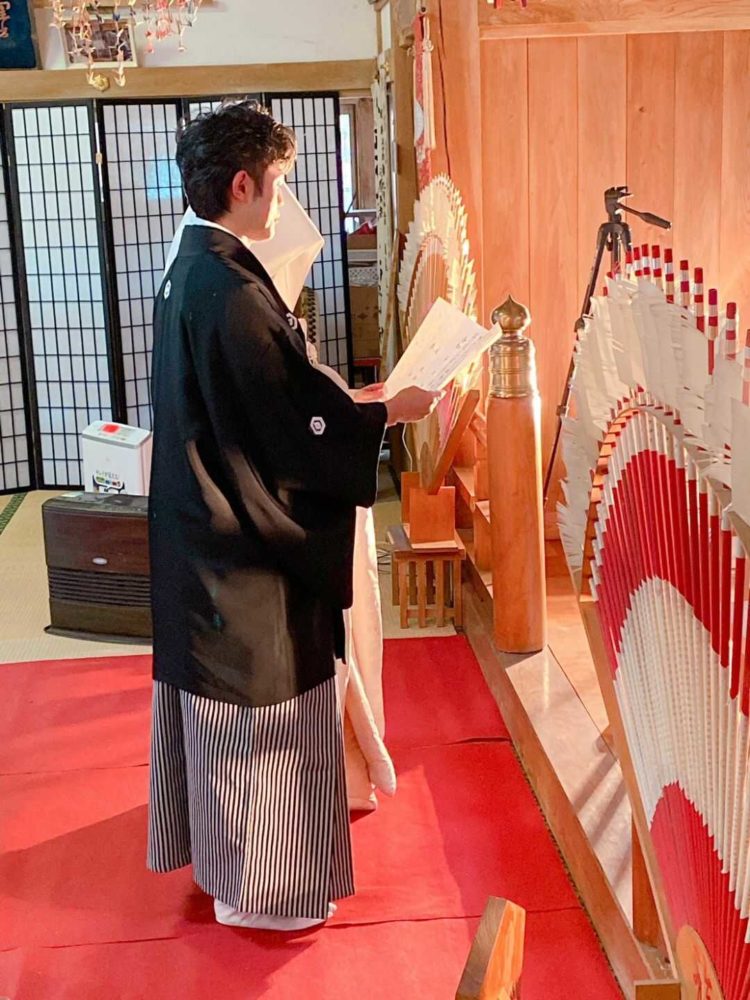 宮城県登米市にある若草稲荷神社での誓詞の風景