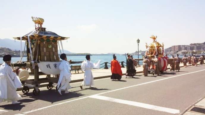 若松惠比須神社の神幸祭の様子