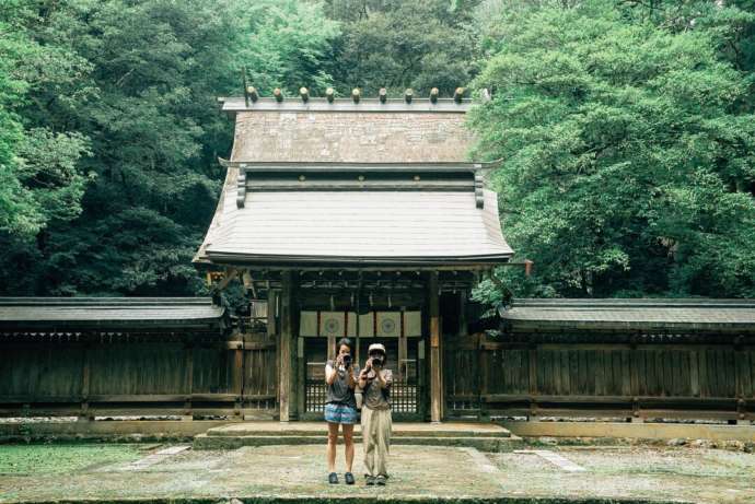 若狭彦神社の山門