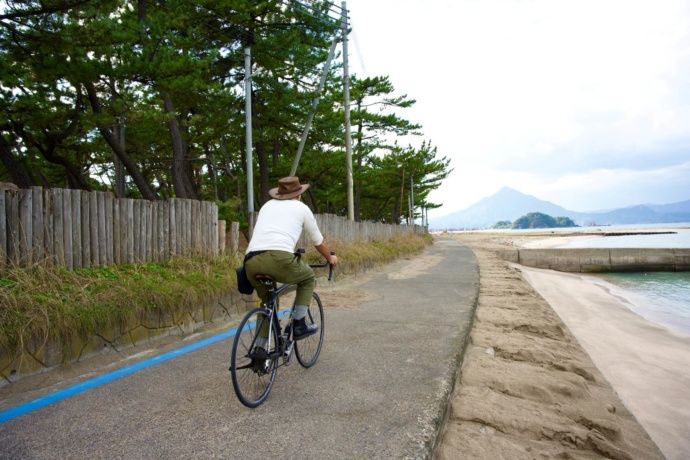 若狭和田ビーチ沿いの遊歩道