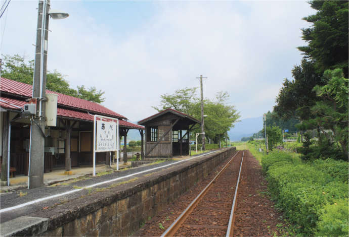 若桜鉄道の安部駅プラットホーム