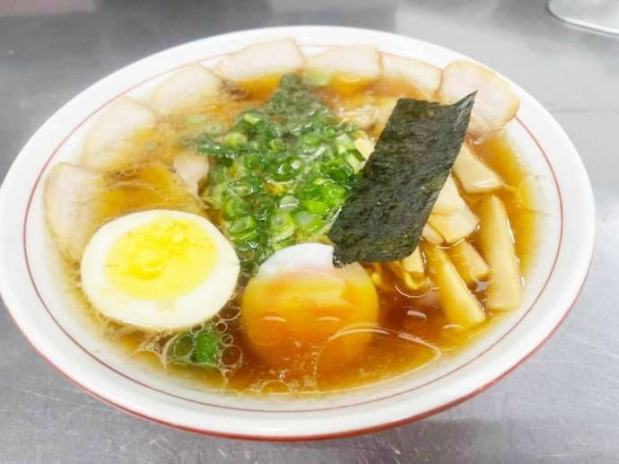 道の駅清流茶屋かわはらで食べられる牛骨醤油ラーメン