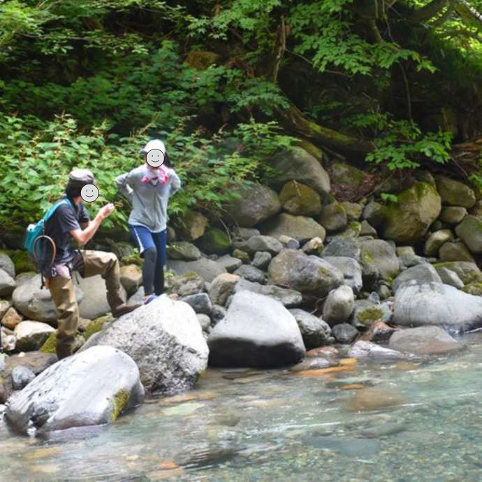 「ヤマニーカワニー」の渓流釣りガイドツアーでの一コマ（その1）