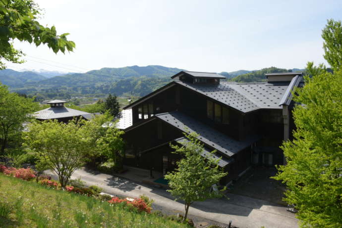 朝日町のりんご温泉の全景