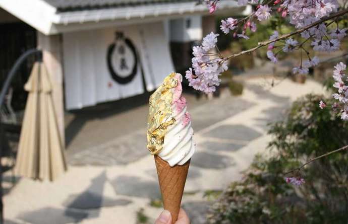 糀庵のご当地ソフト「金鑚ソフト」