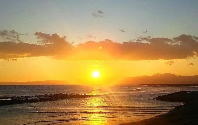 柳島キャンプ場近くの海から見える朝日