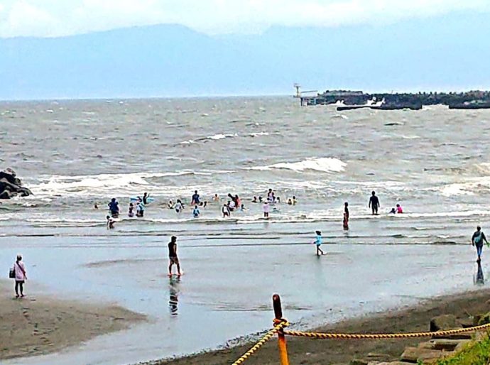 柳島キャンプ場近くの海辺