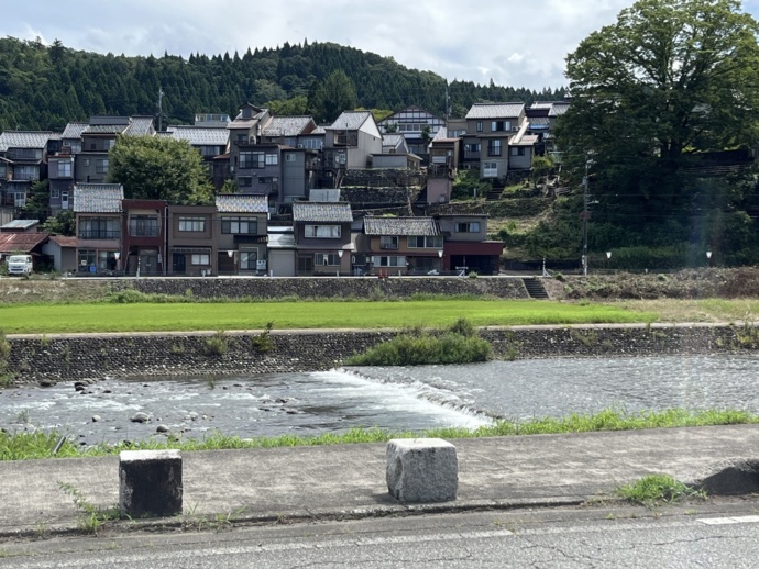 富山市八尾エリアにある八尾町民ひろばから一望できる町並み