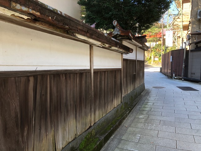 湯河原温泉の湯元通り-1