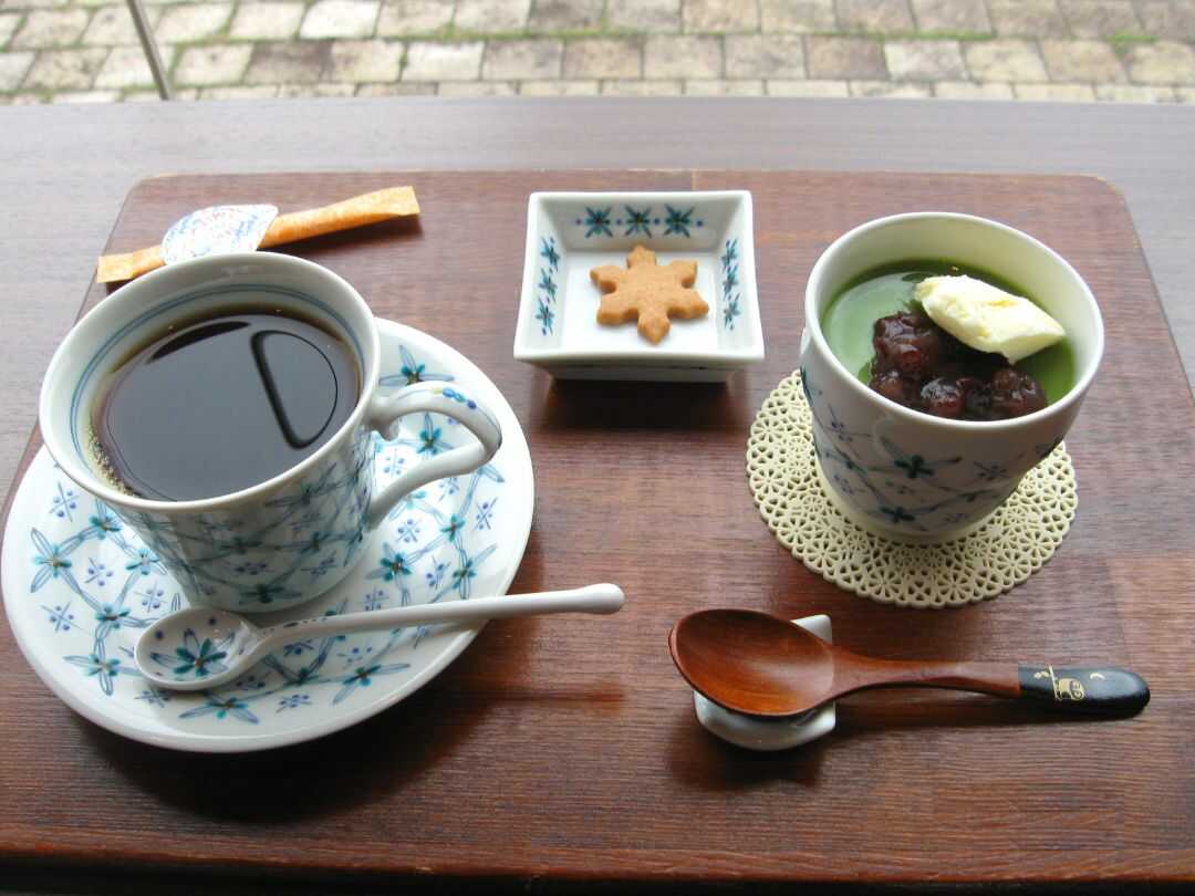 石川県「中谷宇吉郎 雪の科学館」の館内にある「Tearoom 冬の華」の冬の華セット