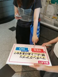 25.07.07街頭インタビューの様子
