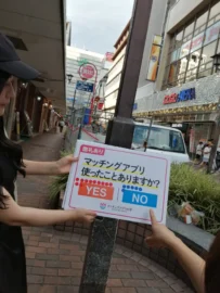 25.07.15街頭インタビューの様子