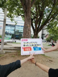 25.07.15街頭インタビューの様子