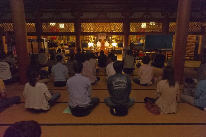 コミュサーあおもりお寺婚活イベントで座禅を体験