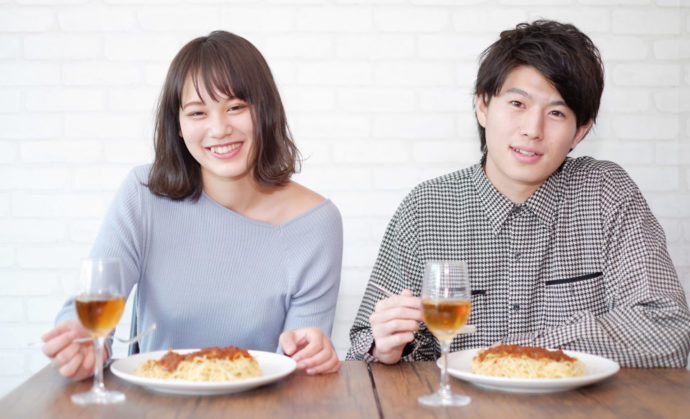 婚活サイトで付き合った男性とデートをする