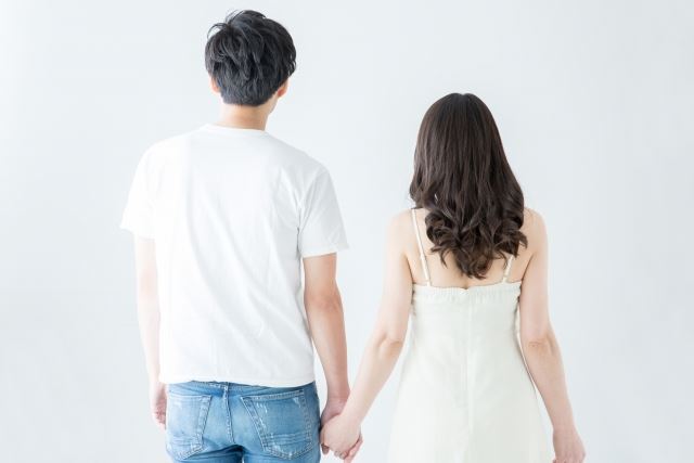 ペアーズで知り合った女性と付き合う