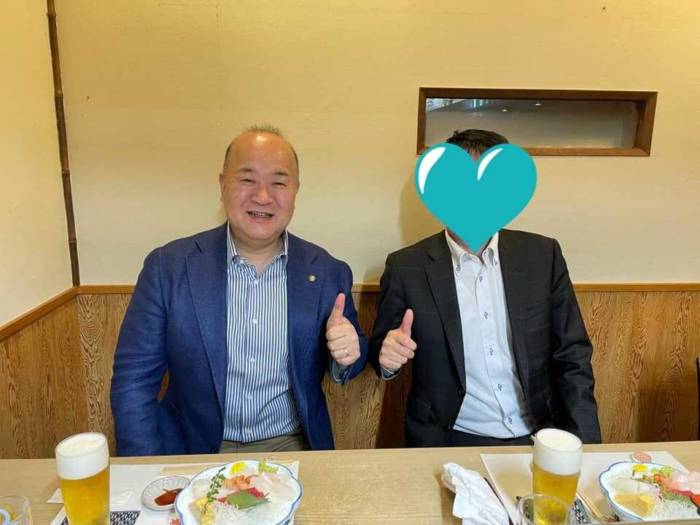 グラッツェプレーゴの加藤さんと会員さんの食事風景