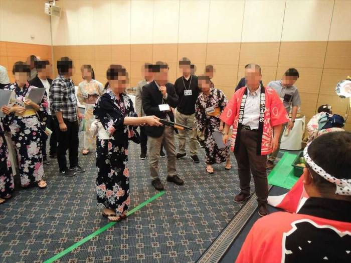 『夏婚』の出逢いフェスタで設けられた射的コーナーの様子