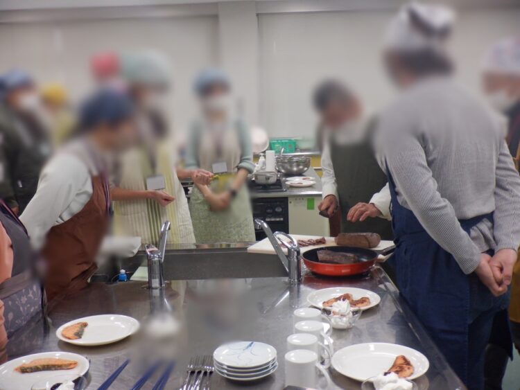 「白石の地で縁結び～婚活キッチン～」の様子