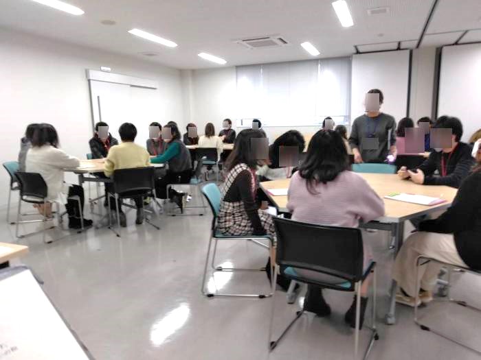 宇城市で開催された婚活イベントでの自己紹介のシーン