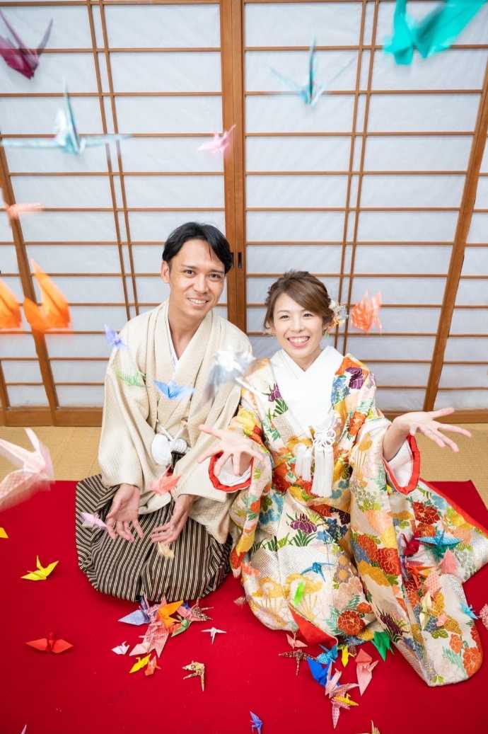 ウィズ ワタベのスタジオで撮影した和装の新郎新婦