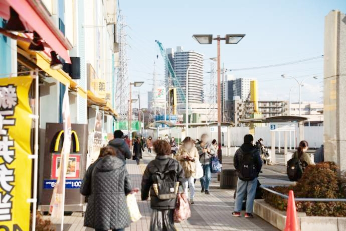 橋本駅南口の様子