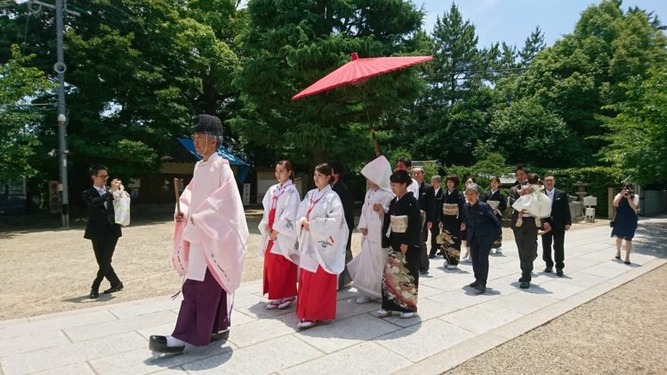 道明寺天満宮の神前結婚式における申込予約や料金について