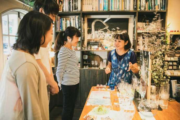 ちいさな硝子の本の博物館館長村松さんからのメッセージ