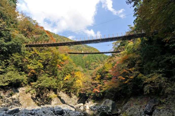 五家荘平家の里の近くにある観光名所「樅木の吊橋」