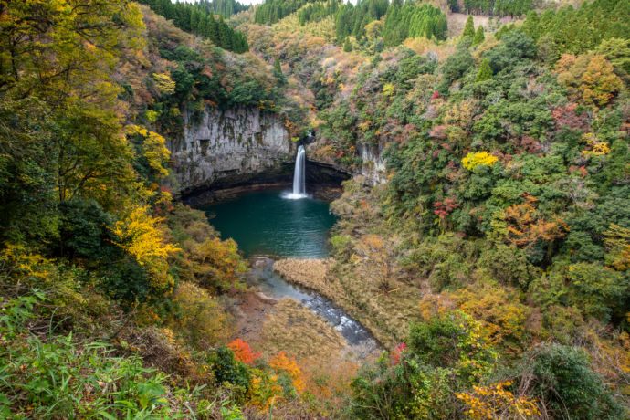 秋のうのこの滝