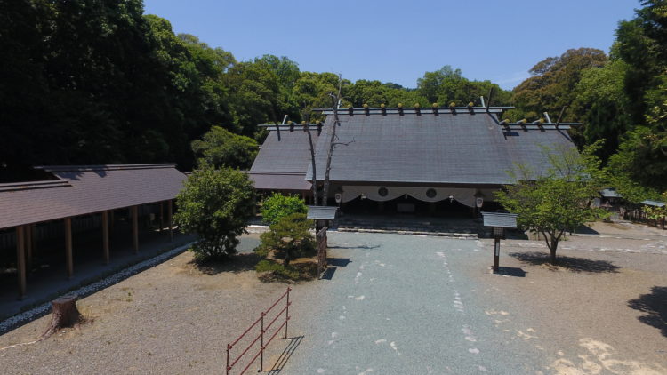 月に何組くらい神前結婚式を挙げているかについて