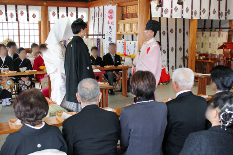 結婚が決まったカップルへメッセージ