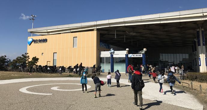 新江ノ島水族館外観