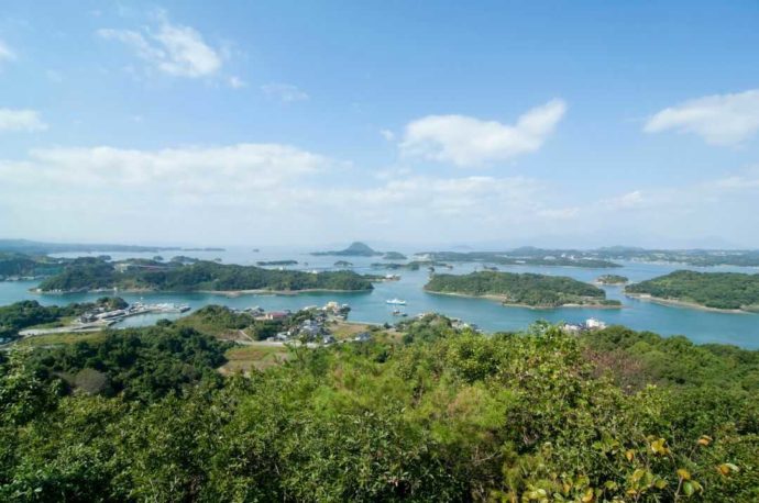 熊本県天草の海に浮かぶ島々