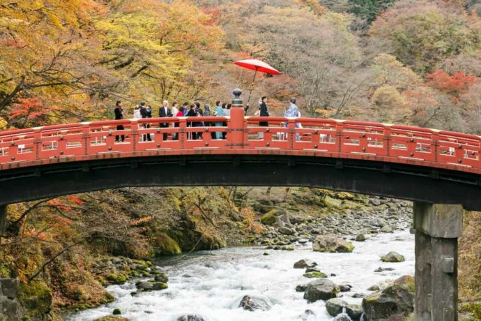 花嫁行列が神橋を渡る「神橋幸せ渡り初め」