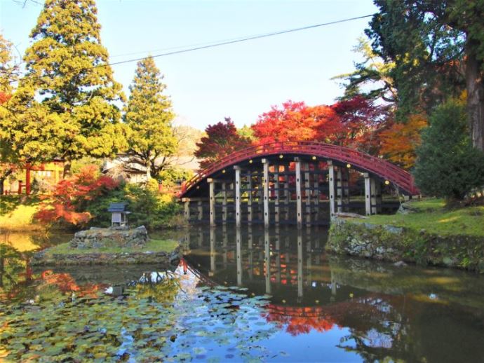 丹生都比売神社の神前結婚式における着付けやヘアメイク、写真などについて