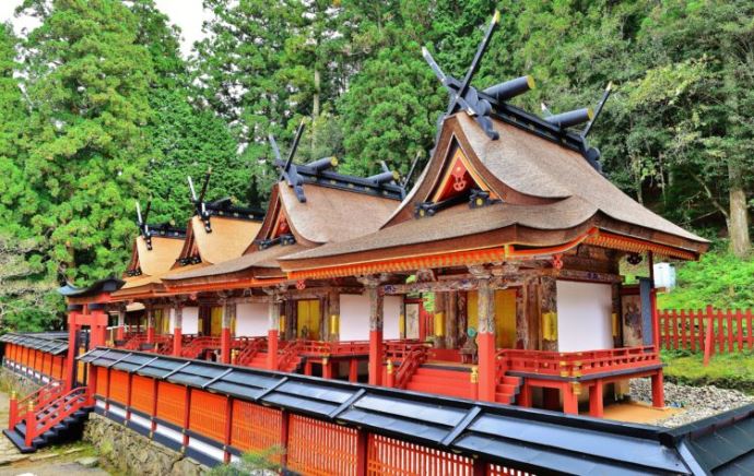 丹生都比売神社で神前結婚式を挙げたいと考えているカップルへメッセージ