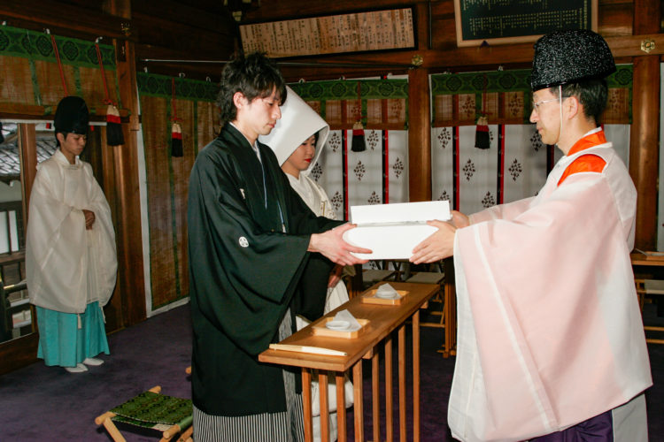 大鳥神社の神前結婚式の予約について