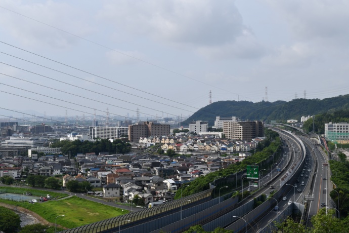 島本町の名神高速道路