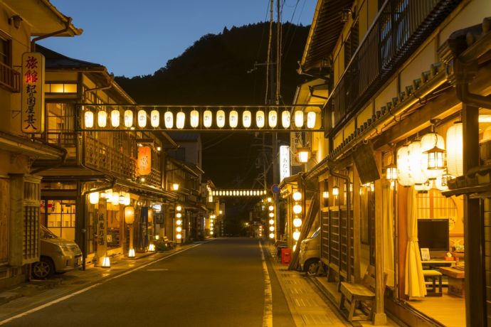 夜の洞川温泉の様子